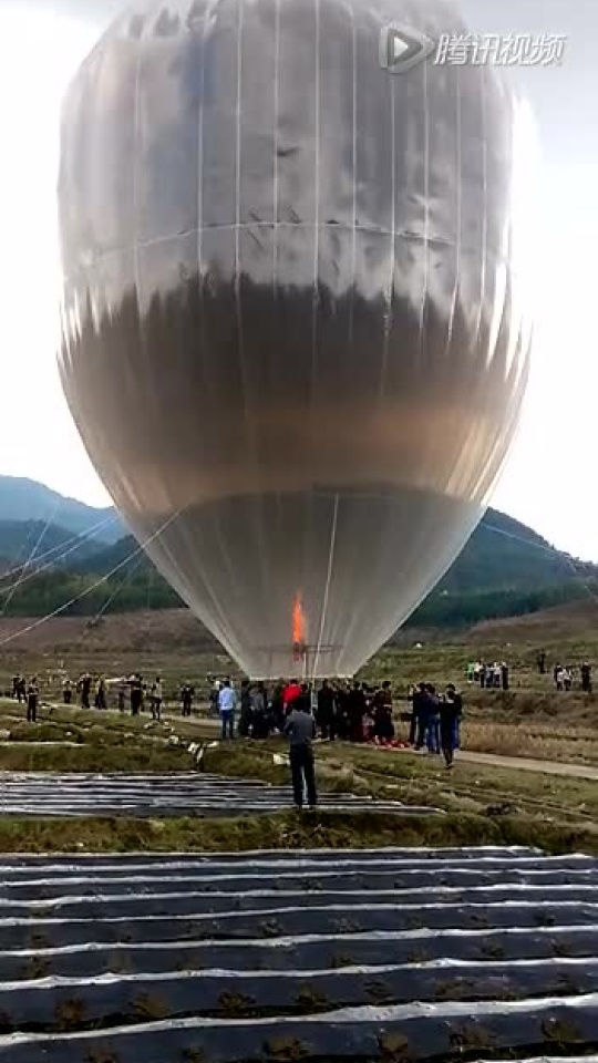 {網上賭場}(孔明灯和热气球是利用什么的原理制成的)